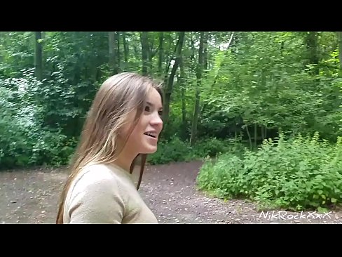 ❤️ Ech hunn dem Evelina virgeschloen datt mir op enger ëffentlecher Plaz fécken! Si sot jo. Dunn hunn ech hatt an den Arsch gefickt an an hirem Mond kum. Dunn huet si sech selwer gepisst. ️ Anal Porno bei eis
