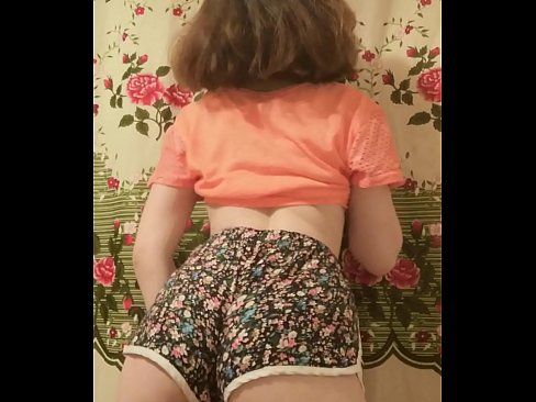 ❤️ Sexy jonk Babe deet hir Shorts op der Kamera of ️ Anal Porno bei eis